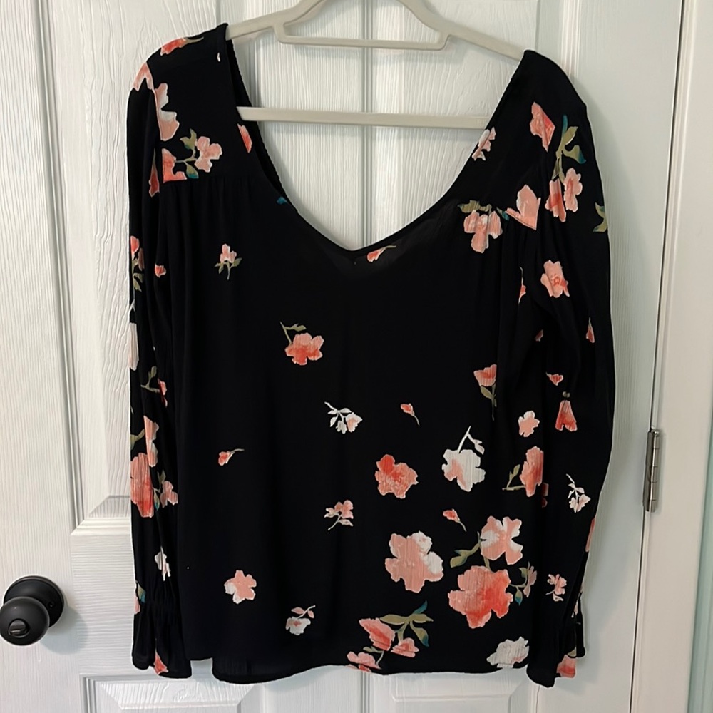 Billabong linen top